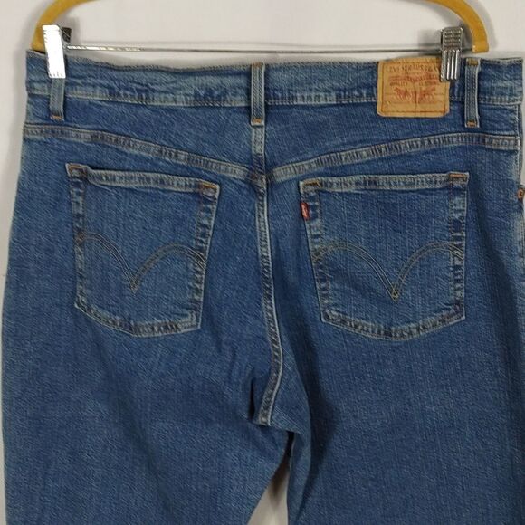 Levi's 550 Relaxed Fit Boot Cut Woman's Jeans - Picture 5 of 7